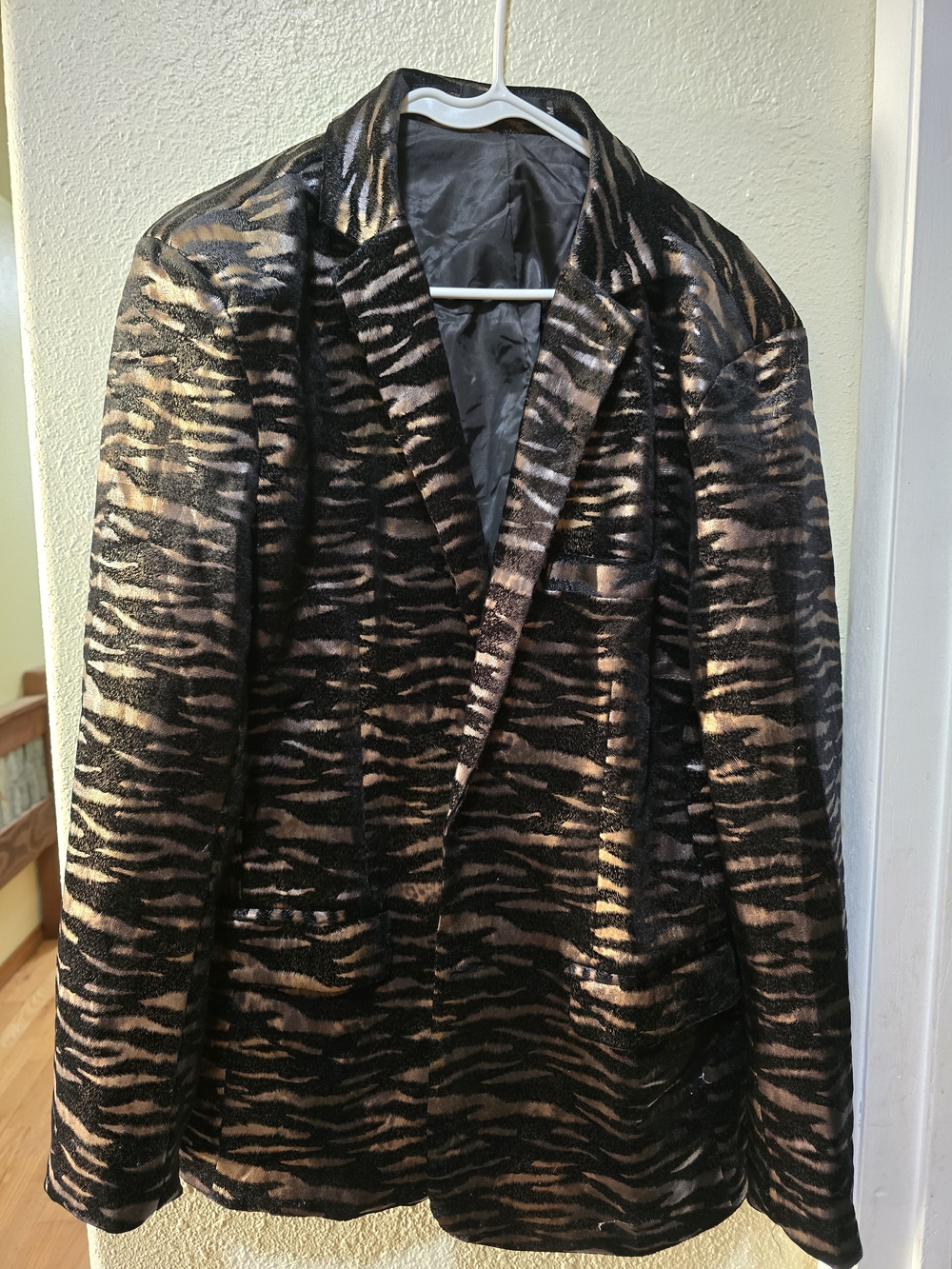 Women's Brown & Black Tiger-Stripe Blazer Jacket